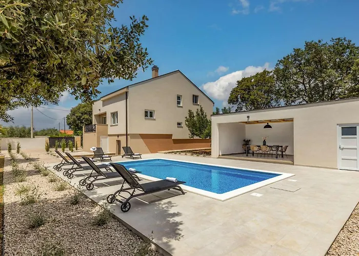 Semesterbostad Calma Brisevo