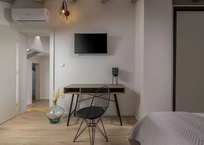 Calma Semesterbostad Brisevo